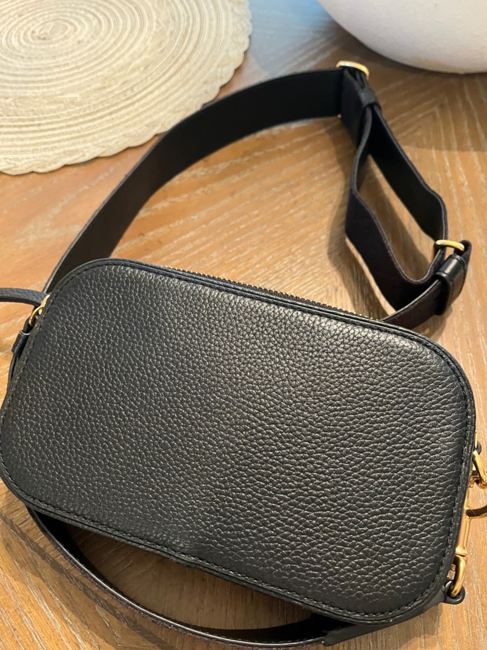 Tory Burch Black Pebbled Leather Double-Zip Camera Bag - Picture 3 of 5